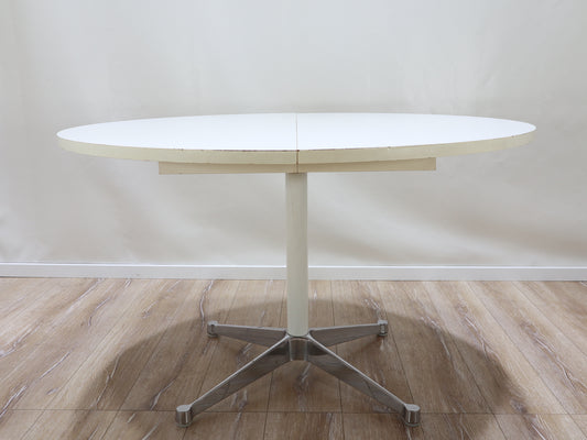 Round dining table Herman Miller